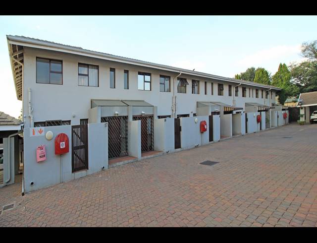3 BEDROOM TOWNHOUSE FOR SALE IN BEDFORD GARDENS